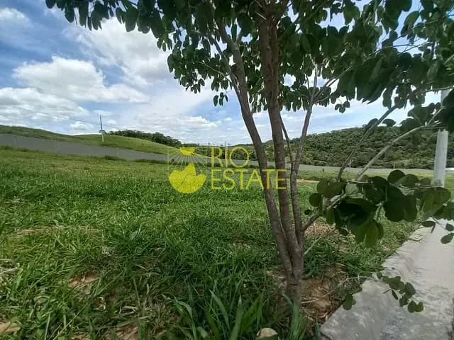 Terreno com 316m², à venda, no bairro Casa de Pedra em Volta Redonda