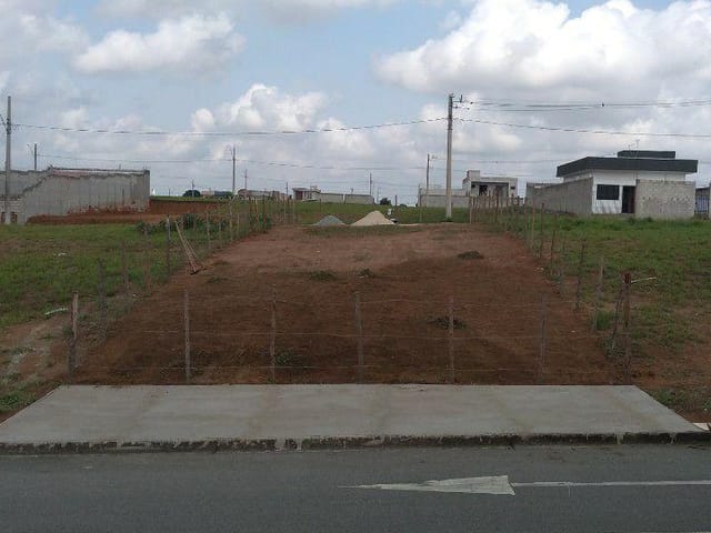 Terreno com 325m², à venda, no bairro Residencial Antares em Taubaté