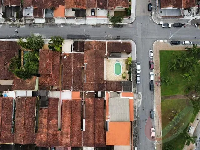 Terreno com 500m², à venda, no bairro Maracanã em Praia Grande