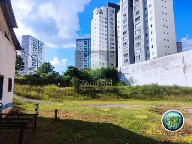 Terreno com 10m² 3 quartos e 2 banheiros, à venda, no bairro Parque Campolim em Sorocaba