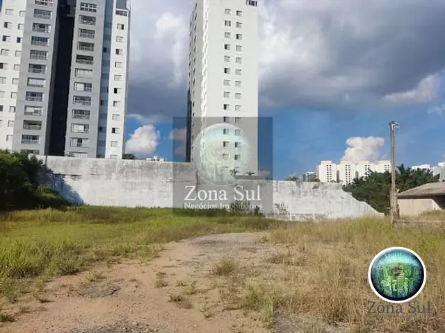 Terreno com 10m² 3 quartos e 2 banheiros, à venda, no bairro Parque Campolim em Sorocaba