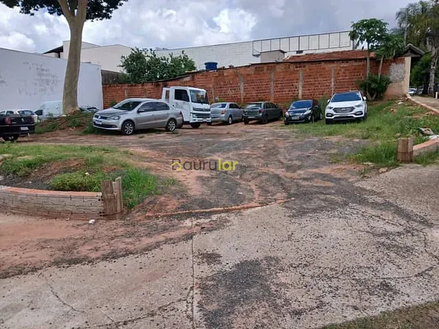Terreno com 242m², à venda, no bairro Vila Engler em Bauru