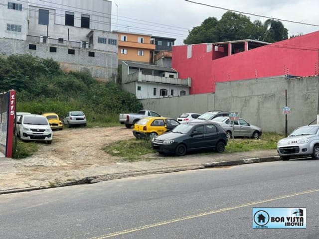 Foto do Terreno - Terreno para Locação: 700m² no Jardim Revista, Suzano - SP, Perfeito para Montar Estacionamento, com Comércio Local Próximo! | Boa Vista Imóveis Suzano