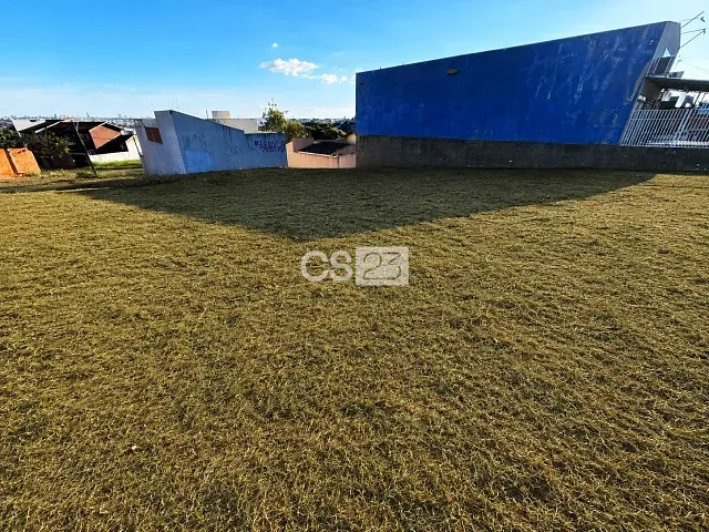 Terreno com 1379m², à venda, no bairro Conjunto Vivi Xavier em Londrina