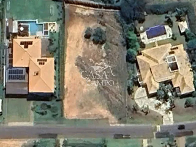 Terreno com 2217m², à venda, no bairro Loteamento Residencial Parque Terras de Santa Cecília em Itu