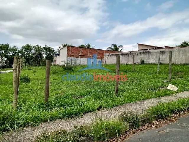 Terreno à venda, no bairro Roma em Volta Redonda