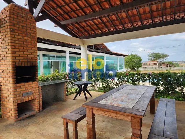 Terreno com 276m², à venda, no bairro Centro em Agrestina