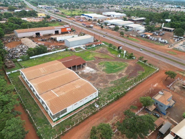 Terreno com 12000m², à venda, no bairro Jardim Alhambra em Dourados