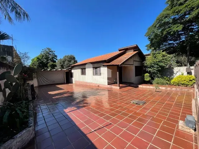 Terreno com 712m², à venda, no bairro Centro em Rolândia