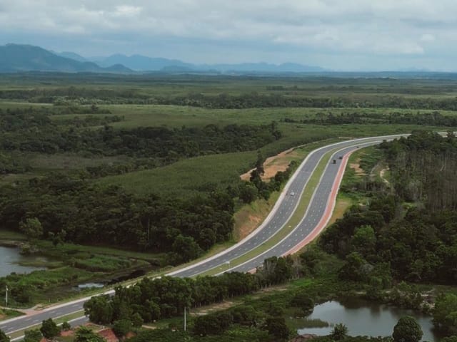 Galpão / Barracão com 9240m², à venda, no bairro das Laranjeiras em Serra