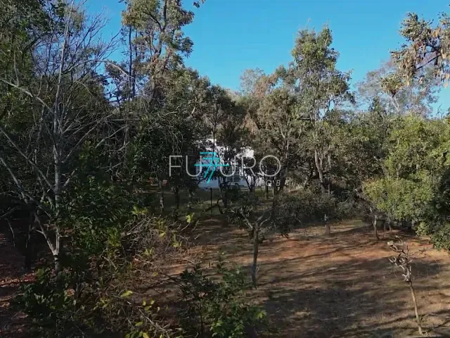 Terreno com 2300m², à venda, no bairro Setor Habitacional Jardim Botânico em Brasília