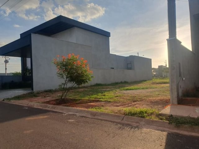 Terreno com 250m², à venda, no bairro Residencial Manuela em Birigui
