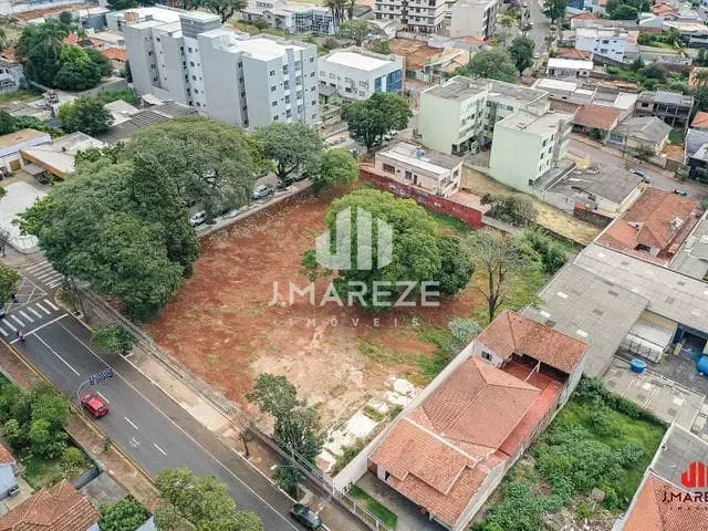 Terreno com 3094m², à venda, no bairro Centro em Apucarana