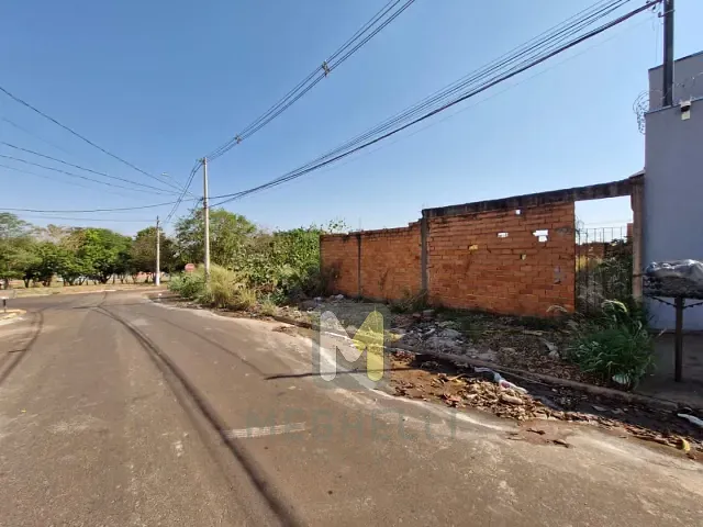 Terreno com 200m², à venda, no bairro Jardim Santa Luzia em Serrana