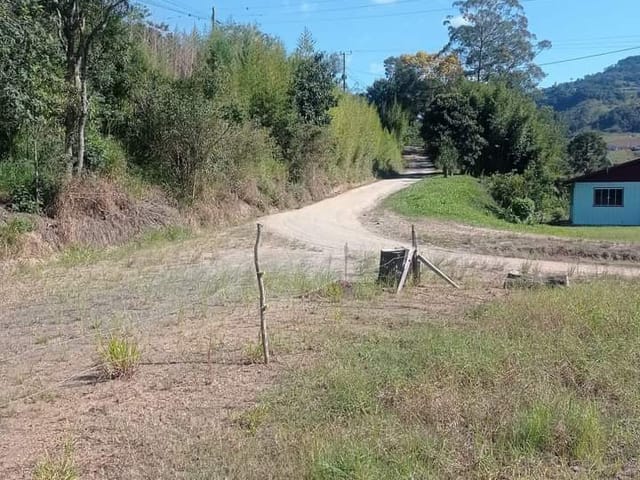 Terreno com 695m², à venda, no bairro Carrocerias Barracão em Alfredo Wagner