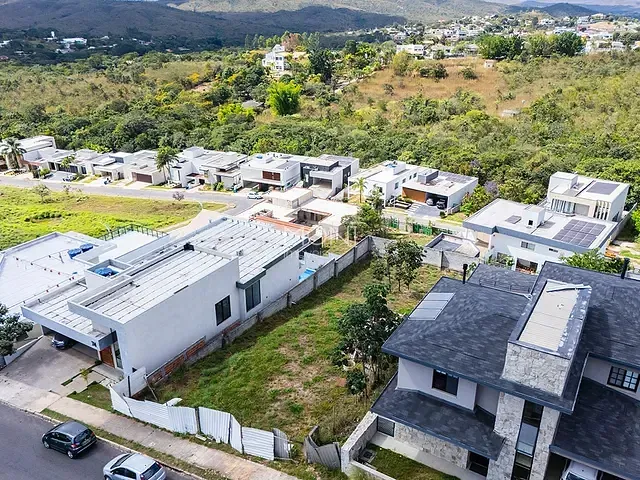 Terreno com 599m², à venda, no bairro Setor Habitacional Jardim Botânico em Brasília