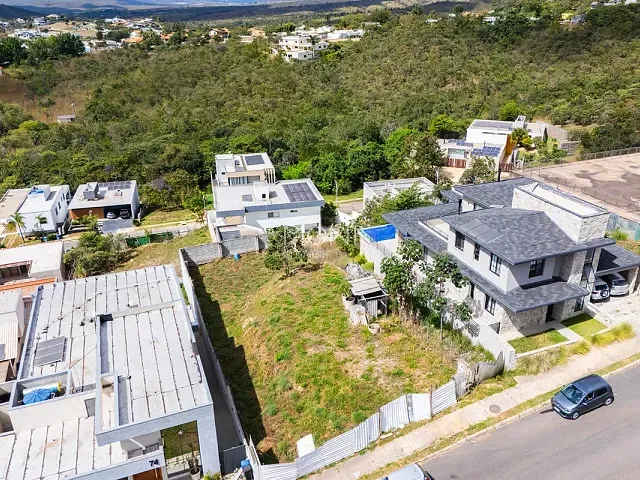 Terreno com 599m², à venda, no bairro Setor Habitacional Jardim Botânico em Brasília
