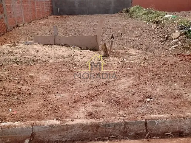 Terreno com 225m², à venda, no bairro Jardim Aeroporto em Guaxupé