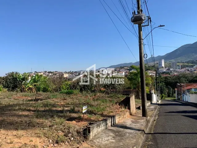 Terreno com 416m², à venda, no bairro Vila Mosconi em Andradas