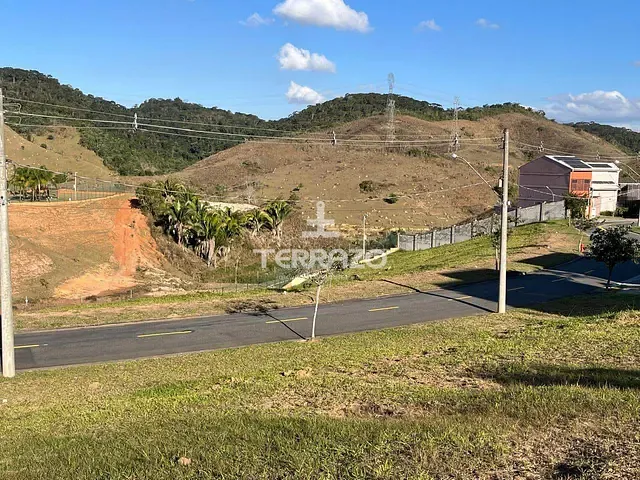 Terreno com 423m², à venda, no bairro Casa de Pedra/Alphaville em Volta Redonda