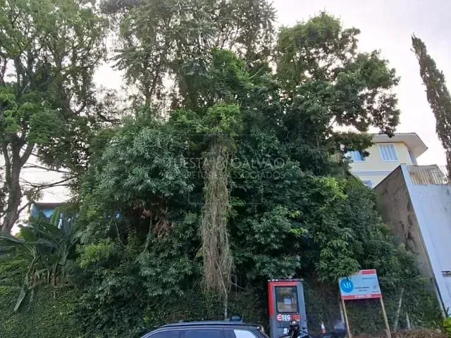 Terreno com 600m², à venda, no bairro Santa Felicidade em Curitiba