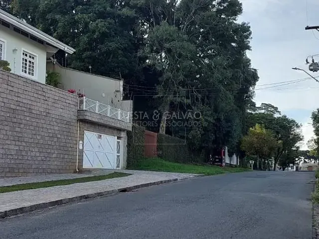 Terreno com 600m², à venda, no bairro Santa Felicidade em Curitiba