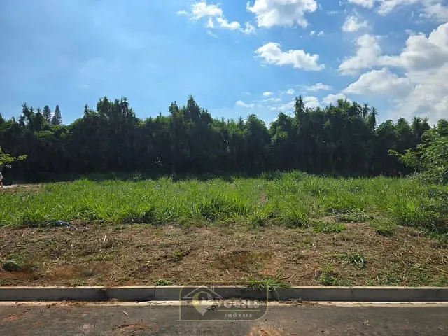 Terreno com 250m², à venda, no bairro Residencial Europa em Holambra