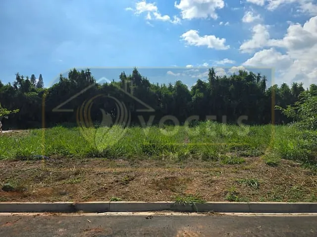 Terreno com 250m², à venda, no bairro Residencial Europa em Holambra