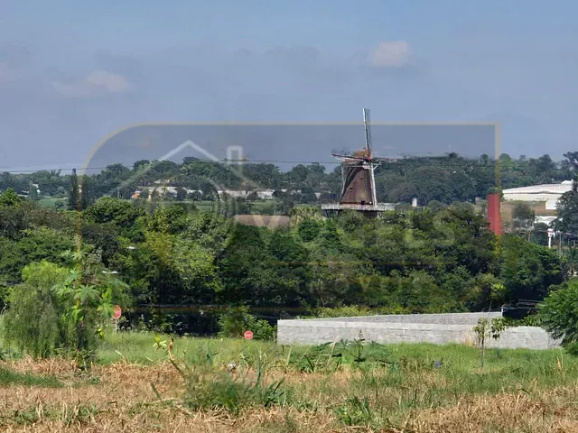 Terreno com 250m², à venda, no bairro Residencial Europa em Holambra