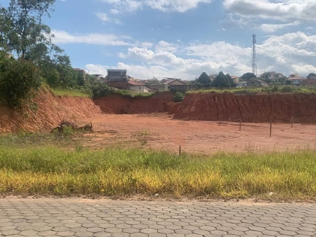 Terreno com 1213m², à venda, no bairro Colinas do Itaim em Cambuí