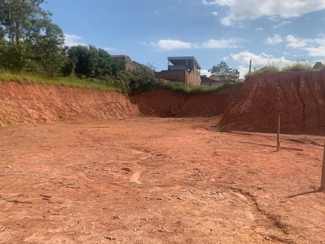 Terreno com 1213m², à venda, no bairro Colinas do Itaim em Cambuí