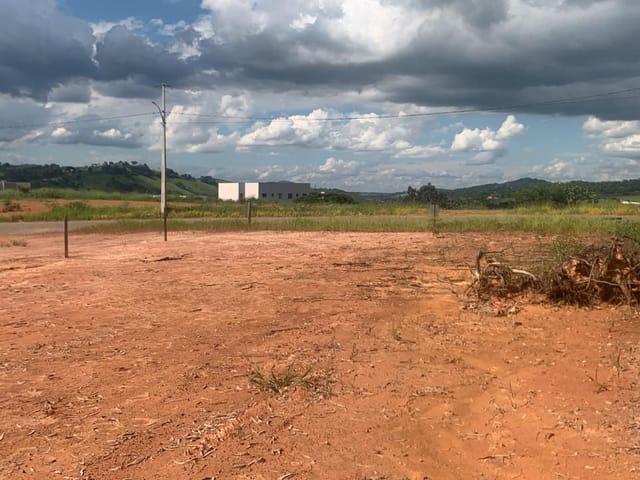Terreno com 1213m², à venda, no bairro Colinas do Itaim em Cambuí