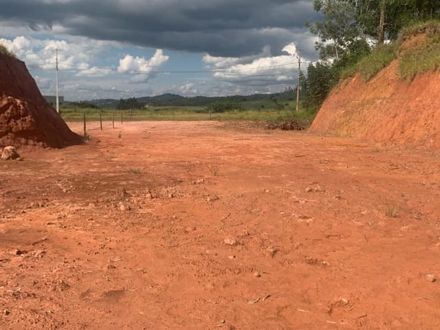 Terreno com 1213m², à venda, no bairro Colinas do Itaim em Cambuí