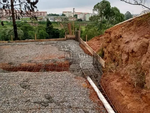 Terreno com 154m², à venda, no bairro Villa Di Cesar em Mogi das Cruzes