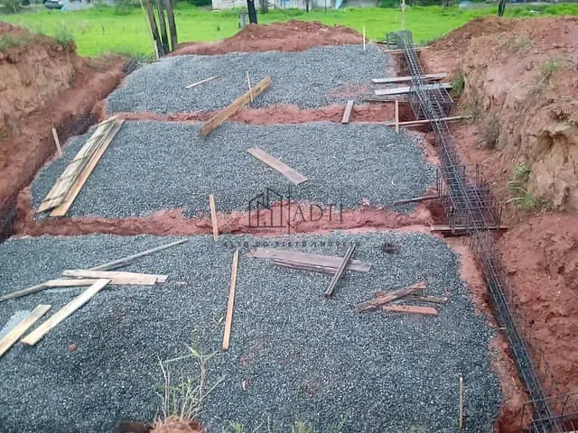 Terreno com 154m², à venda, no bairro Villa Di Cesar em Mogi das Cruzes
