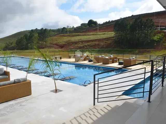 Terreno com 480m², à venda, no bairro Vina Del Mar em Juiz de Fora