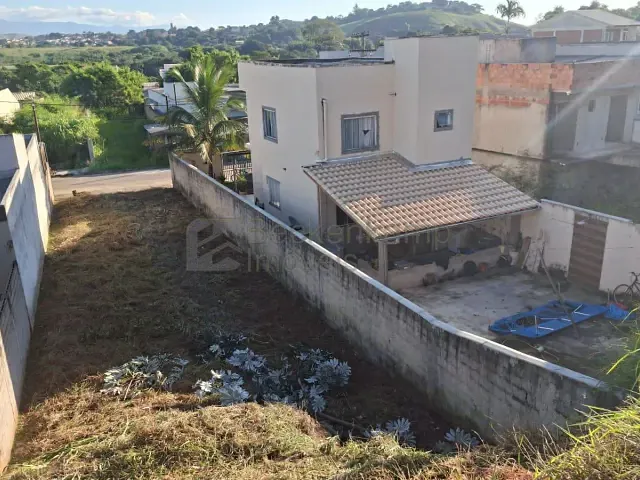 Terreno com 276m², à venda, no bairro Monet em Resende
