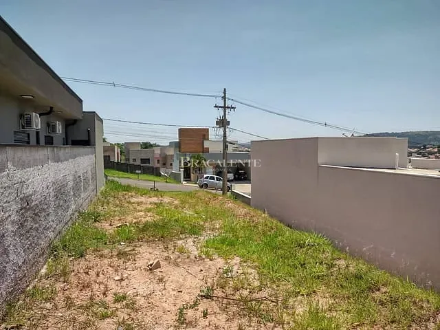 Terreno com 302m², à venda, no bairro Chácaras Alpina em Valinhos