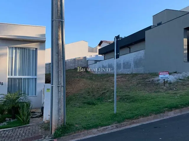 Terreno com 302m², à venda, no bairro Chácaras Alpina em Valinhos