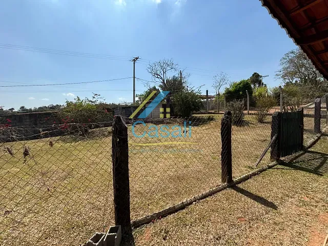 Chácara com 8000m² 4 quartos e 2 banheiros, à venda, no bairro Setubal em Mairinque