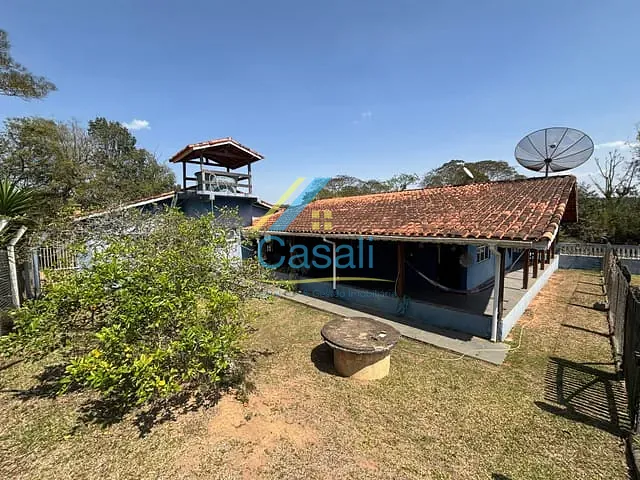 Chácara com 8000m² 4 quartos e 2 banheiros, à venda, no bairro Setubal em Mairinque