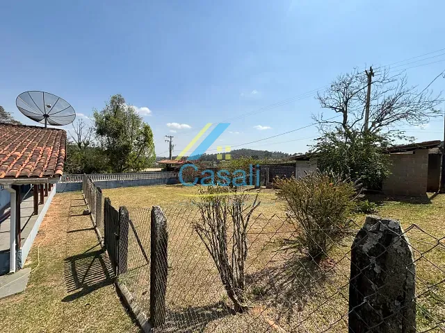 Chácara com 8000m² 4 quartos e 2 banheiros, à venda, no bairro Setubal em Mairinque