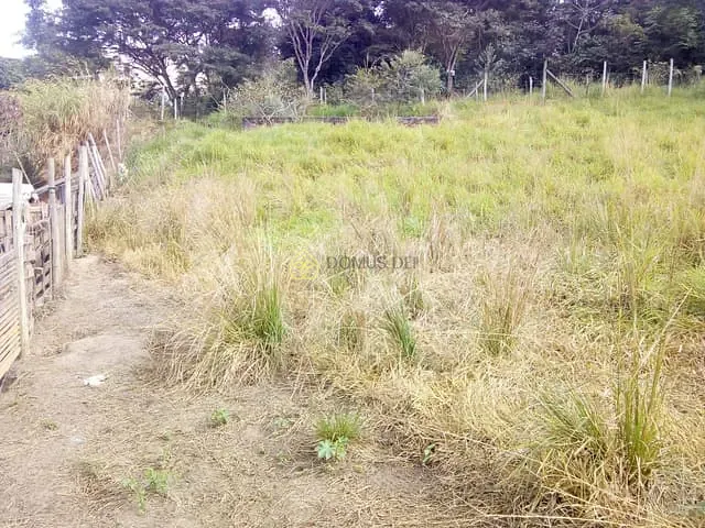 Terreno com 786m², à venda, no bairro Jardim das Acácias em Porto Real