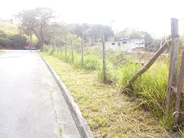 Terreno com 786m², à venda, no bairro Jardim das Acácias em Porto Real