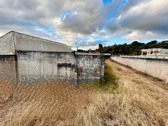 Terreno com 692m², à venda, no bairro Jardim Lise em Campo Largo