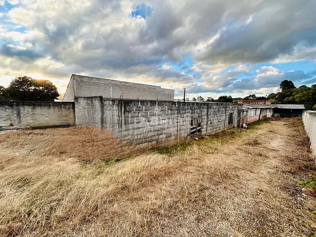 Terreno com 692m², à venda, no bairro Jardim Lise em Campo Largo