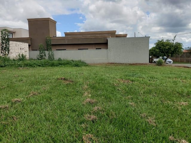 Terreno com 672m², à venda, no bairro condominio jardim botânico em Bady Bassitt