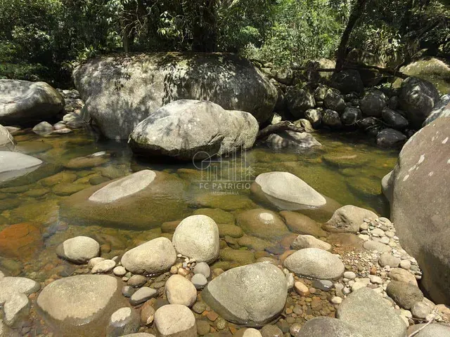 Terreno com 582m², à venda, no bairro Limoeiro em Guapimirim