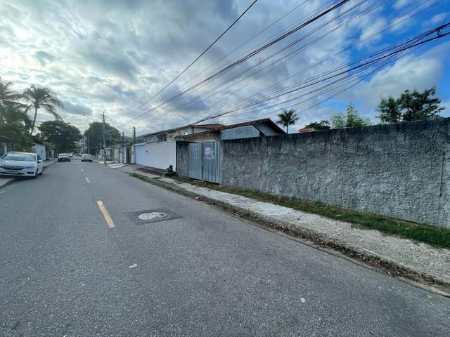 Terreno com 180m², à venda, no bairro Itaipu em Niterói