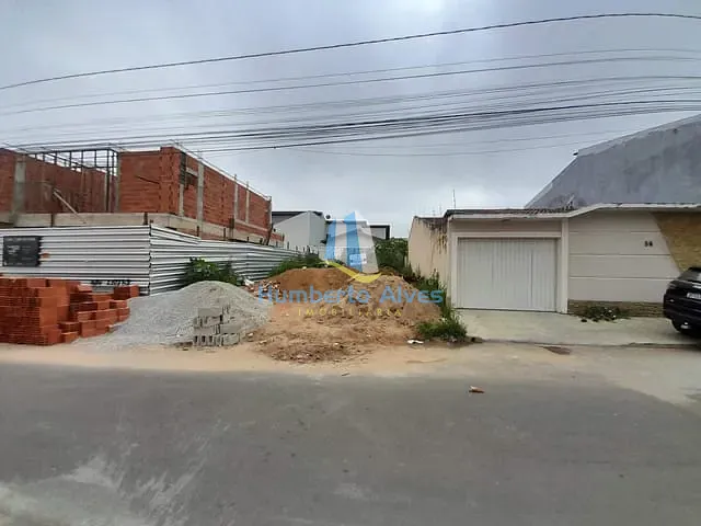 Terreno com 200m², à venda, no bairro Felícia em Vitória da Conquista